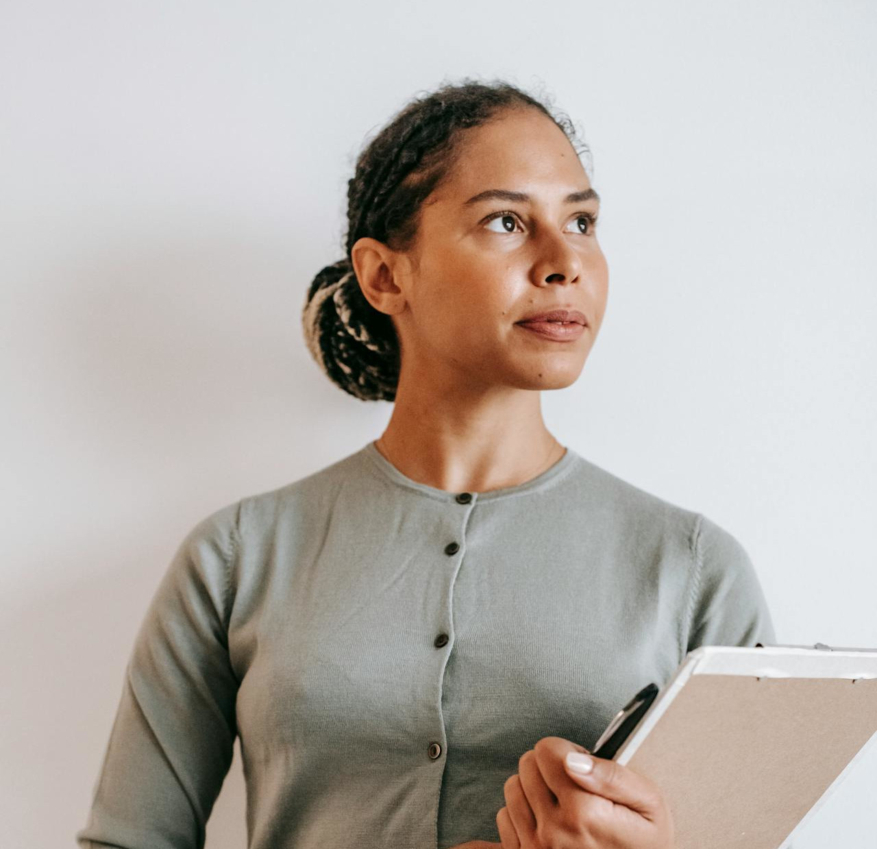 Support worker coordinating assessment preparation